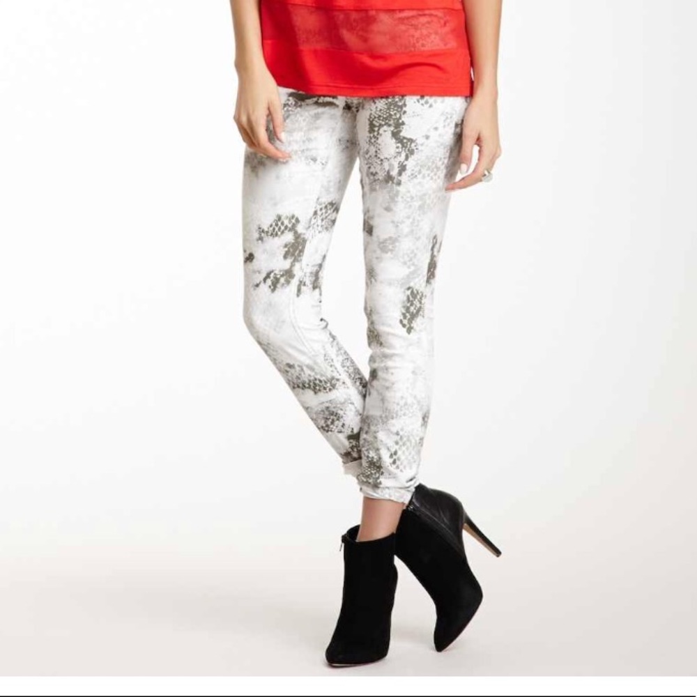 🖤🎉HPNWT BB Dakota Python printed jeggings sz27